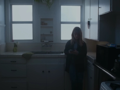 2022_-_Mckenna_Grace_-_do_all_my_friends_hate_me_mp40210.jpg