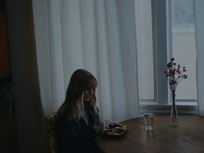 2022_-_Mckenna_Grace_-_do_all_my_friends_hate_me_mp40233.jpg