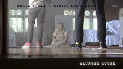 2022_-_Mckenna_Grace_Haunted_House_BTS_mp40614.jpg