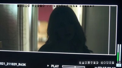 2022_-_Mckenna_Grace_Haunted_House_BTS_mp40637.jpg