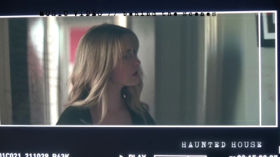 2022_-_Mckenna_Grace_Haunted_House_BTS_mp40640.jpg