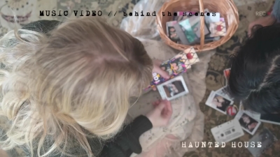 2022_-_Mckenna_Grace_Haunted_House_BTS_mp40655.jpg