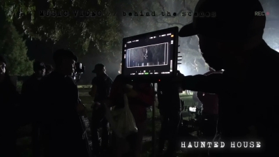 2022_-_Mckenna_Grace_Haunted_House_BTS_mp40783.jpg