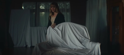 2022_-_Mckenna_Grace_Haunted_House_mp40929.jpg