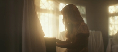 2022_-_Mckenna_Grace_Haunted_House_mp40936.jpg