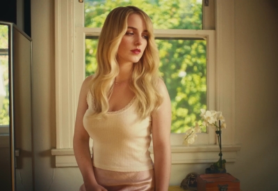 2023_-_Mckenna_Grace_-_Casual_Kisser_mp41249.jpg