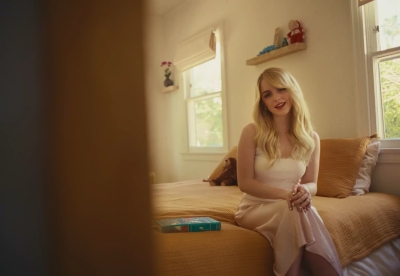 2023_-_Mckenna_Grace_-_Casual_Kisser_mp41367.jpg