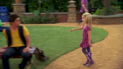 Dog_With_a_Blog_S03E17_mkv3594.jpg