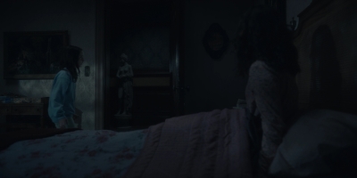 2018_-_The_Haunting_of_Hill_House_S01E02_mp44938.jpg