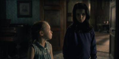 2018_-_The_Haunting_of_Hill_House_S01E05_mp44345.jpg