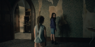 2018_-_The_Haunting_of_Hill_House_S01E05_mp44374.jpg