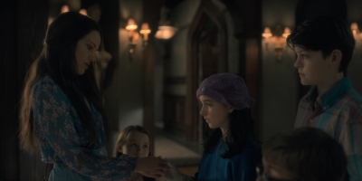 2018_-_The_Haunting_of_Hill_House_S01E09_mp44470.jpg