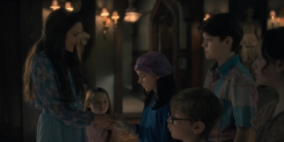 2018_-_The_Haunting_of_Hill_House_S01E09_mp44473.jpg