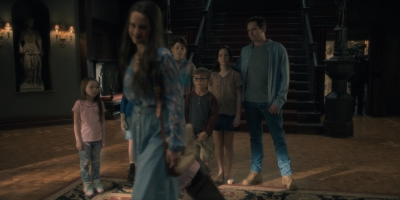 2018_-_The_Haunting_of_Hill_House_S01E09_mp44496.jpg