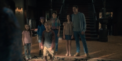 2018_-_The_Haunting_of_Hill_House_S01E09_mp44497.jpg