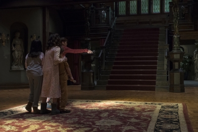 HauntingOfHillHouse_28529.jpg